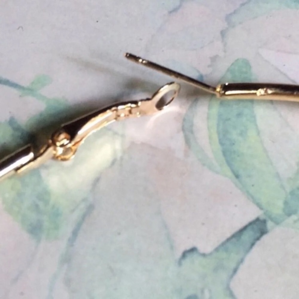 New! Silver Hoop Earrings - Picture 7 of 8